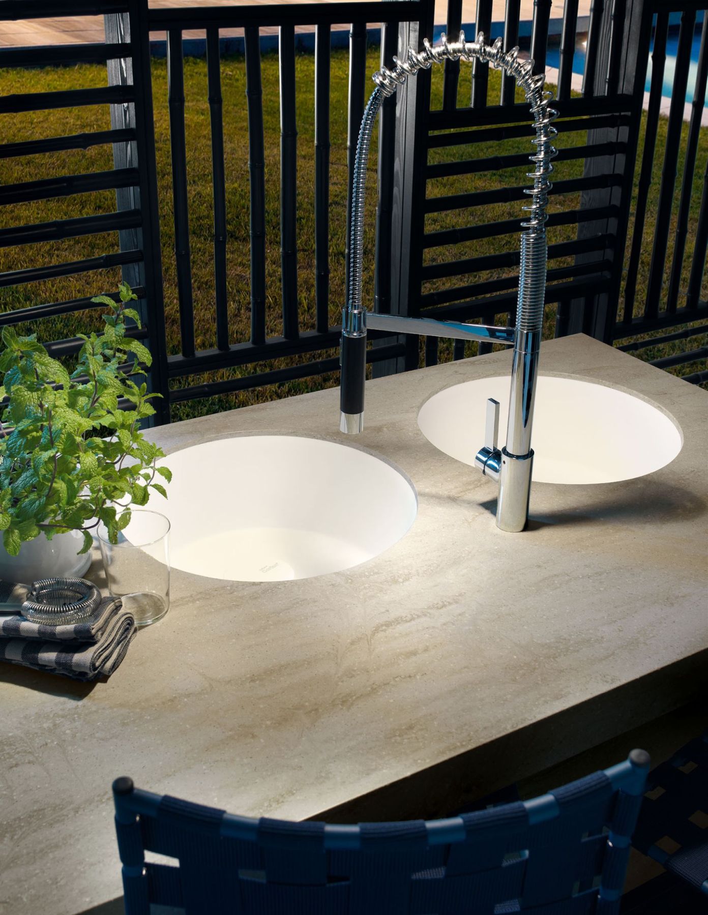 sites/corian.bg/IMG/jpg/kitchen-surface-outdoor-charm-02-2.jpg